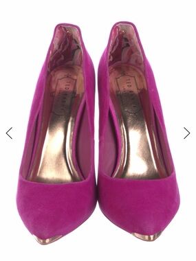 Ted Baker Bright Fuchsia Suede Pointed Toe Pumps w/Rose Gold Details, Size 37